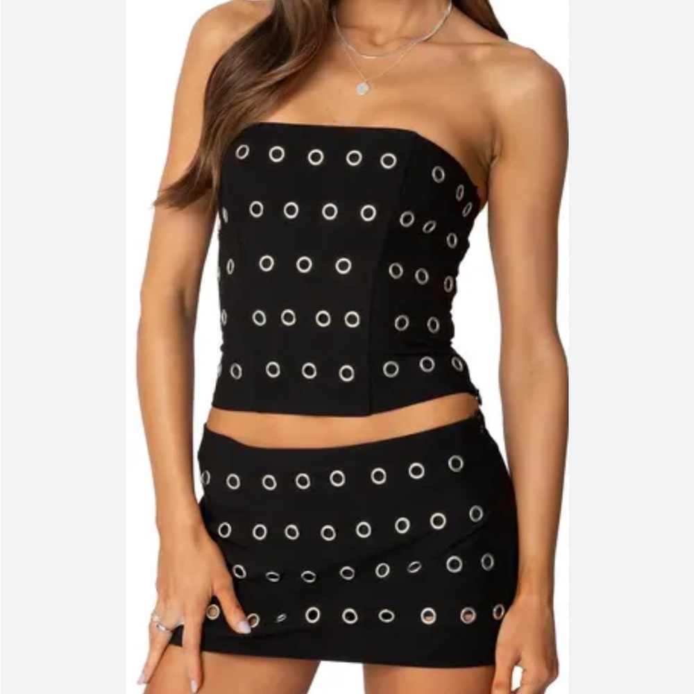 EDIKTED Arlette Grommet Tube Top And Skirt Set Small